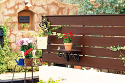 ナチュラルな木質感を再現。爽やかな空間を演出します。