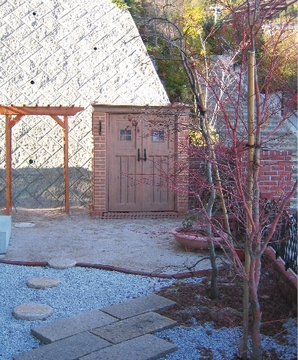 これからが楽しみのお庭