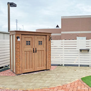 ベータウッドとカンナがつくる、やさしく上品なガーデンシーン